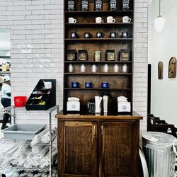 Merch and items for beverages