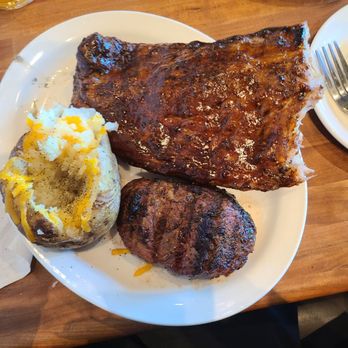 Cheddar's Scratch Kitchen - Ribs, steak & baked potato - Comfort Food Near Me - San Antonio, Texas