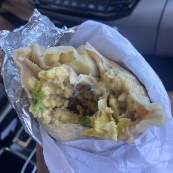 Lily's Malibu - nice lil breakfast burrito w avocado - Burgers Near Me - Malibu, California Lily's Malibu - nice lil breakfast burrito w avocado - Burgers Near Me - Malibu, California