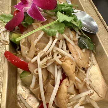 Siam Nara - Drunken noodles - Thai Near Me - San Diego, California Siam Nara - Drunken noodles - Thai Near Me - San Diego, California