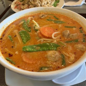 Pad Thai - Curry soup - Thai Near Me - Saint Louis, Missouri