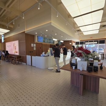 Molly Tea - Interior is quaint and bright. - Bubble Tea Near Me - Cupertino, California Molly Tea - Interior is quaint and bright. - Bubble Tea Near Me - Cupertino, California