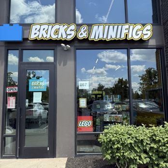 Bricks and Minifigs - Toy Stores Near Me - Grandview Heights, Ohio Bricks and Minifigs - Toy Stores Near Me - Grandview Heights, Ohio