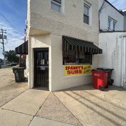 Spanky & Son Subs & Deli - Front of f building