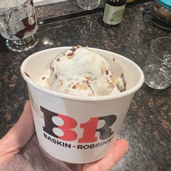 Baskin Robbins - The saddest looking Double scoop Sunday