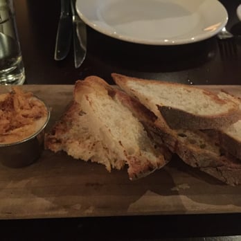 River Roast - Complimentary toasted bread - American Near Me - Chicago, Illinois River Roast - Complimentary toasted bread - American Near Me - Chicago, Illinois