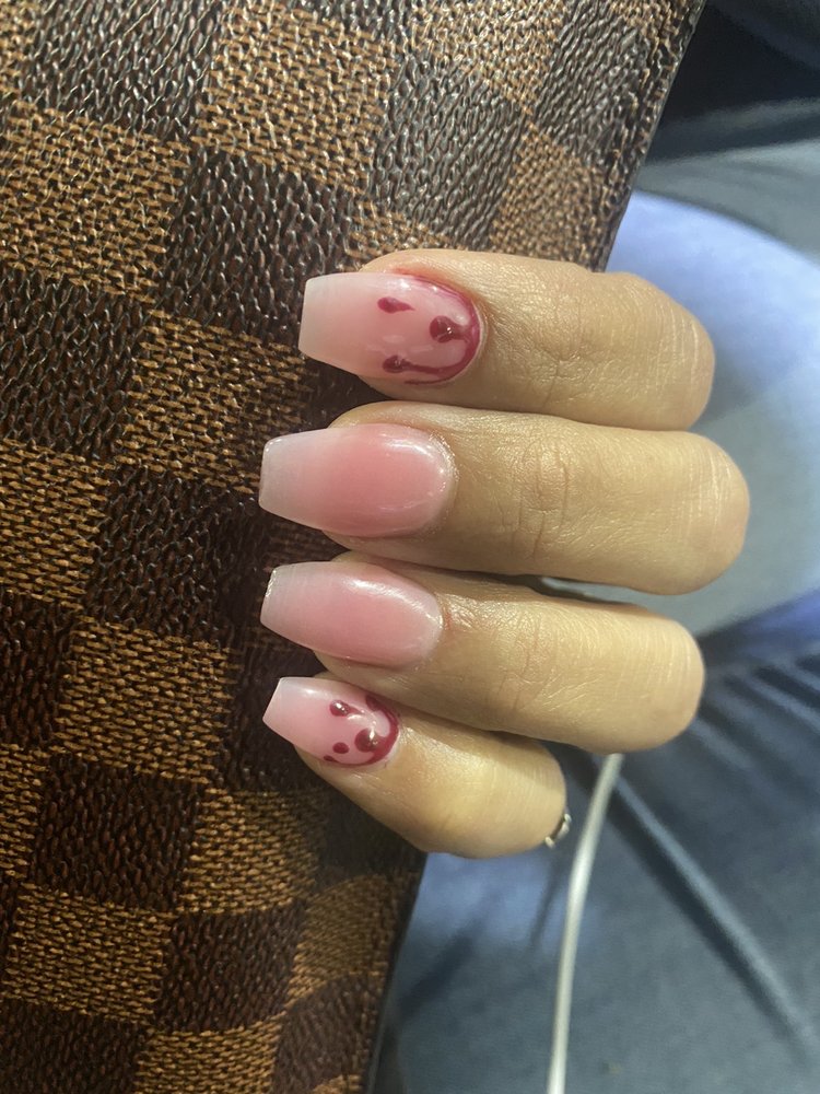 Crystal Nails Logo