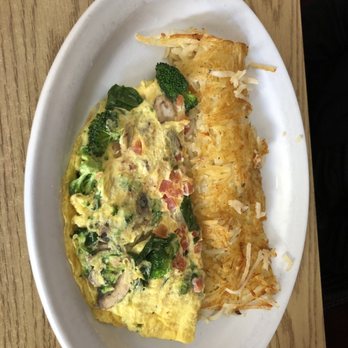 Cahoots Corner Cafe - Breakfast & Brunch Near Me - Oakdale, California
