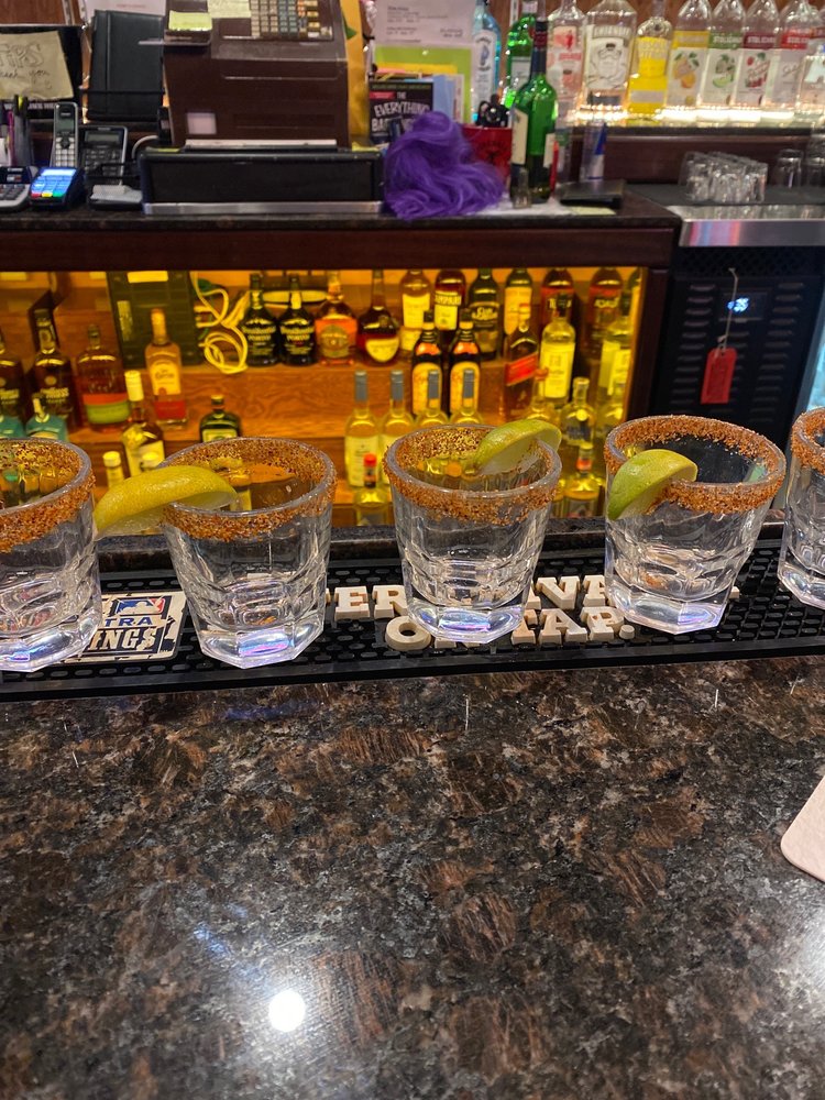 THE OLD CORNER BAR Updated October 2024 970 Merced St, Newman