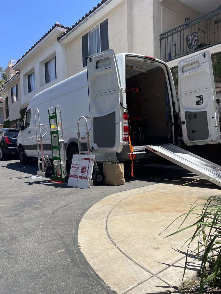 SHAGGY JUNK REMOVAL Costa Mesa, California Junk Removal & Hauling