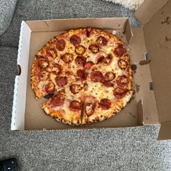 Vocelli Pizza - Pepperoni Pizza