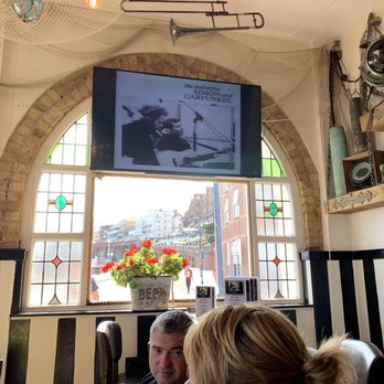 Mariners Bar - Nautical theme with some musical instruments as well. - Bars Near Me - Ramsgate, KEN