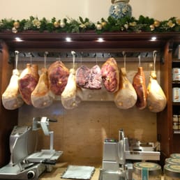 So much meat to chose from! Excellent selection of food and professionally prepared.