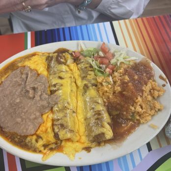 Butcher Boy Taco House - Cheese enchiladas - Mexican Near Me - New Braunfels, Texas