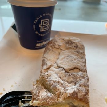 Paris Baguette - Lightly sprinkled with powdered sugar and with a creamy filling - Bakeries Near Me - Chicago, Illinois Paris Baguette - Lightly sprinkled with powdered sugar and with a creamy filling - Bakeries Near Me - Chicago, Illinois
