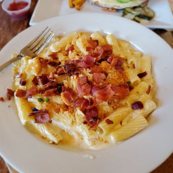 Mercy Tavern - Baked Mac 'n Cheese - Comfort Food Near Me - Salem, Massachusetts