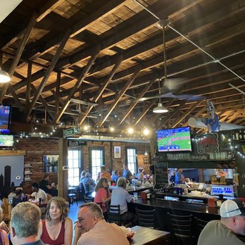 Rush on Main - Decor - Burgers Near Me - Zionsville, Indiana Rush on Main - Decor - Burgers Near Me - Zionsville, Indiana
