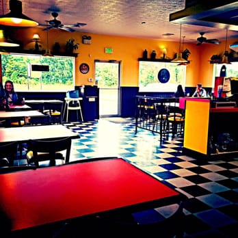 Napoli'S Pizza - the interior of a restaurant - Pizza Near Me Napoli'S Pizza - the interior of a restaurant - Pizza Near Me