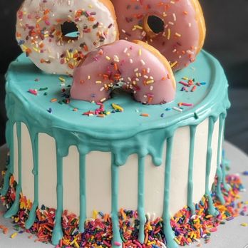Glitzy Desserts - Cupcakes Near Me