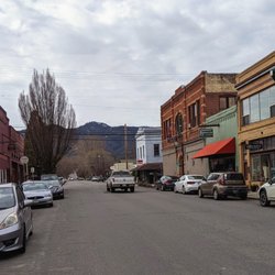Zephyr Books & Coffee