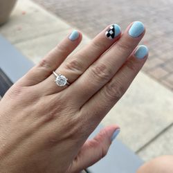 Ember Organic Salon & Spa - Gel mani