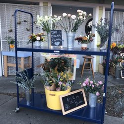 Day Dream Floral - Flowers on a cart