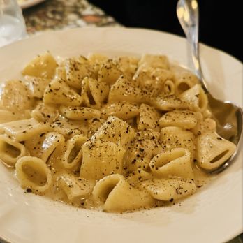Manifattura - Cacio e pepe - Italian Near Me - Santa Barbara, California Manifattura - Cacio e pepe - Italian Near Me - Santa Barbara, California