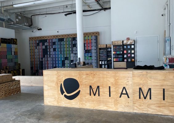 Montana Shop Miami by null