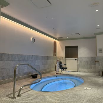 Park MGM Spa & Salon - Jacuzzi - Day Spas Near Me - Las Vegas, Nevada Park MGM Spa & Salon - Jacuzzi - Day Spas Near Me - Las Vegas, Nevada