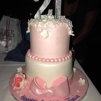 Manan Bakery - The cake that my mom ordered for my 21st Birthday! It looked exactly how I wanted it - Bakeries Near Me - Las Vegas, Nevada