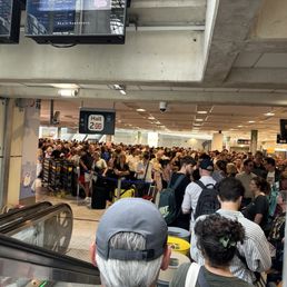 Insane wait to get to London :( Insane wait to get to London :(