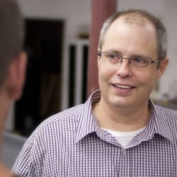 Einstein Printing - Kenneth our production manager makes sure jobs are done right and on time!