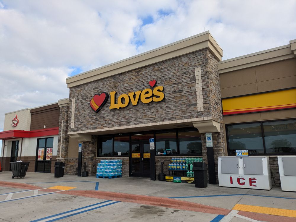 Love's Travel Stop Image