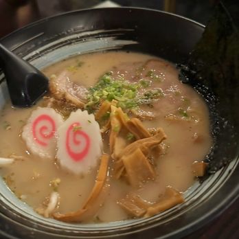 Hanami Sushi & Sake Bar - Tonkotsu Ramen - Sushi Bars Near Me - Carmel, Indiana