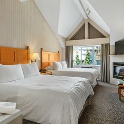 Pinnacle Hotel Whistler - Bedroom