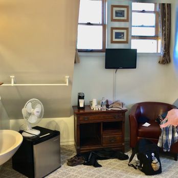 At the White House - Hotels Near Me - Skagway, Alaska At the White House - Hotels Near Me - Skagway, Alaska