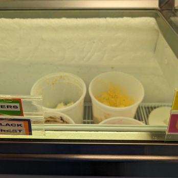 Scoops Ice Cream Parlor - Ice Cream & Frozen Yogurt Near Me - Pigeon Forge, Tennessee Scoops Ice Cream Parlor - Ice Cream & Frozen Yogurt Near Me - Pigeon Forge, Tennessee