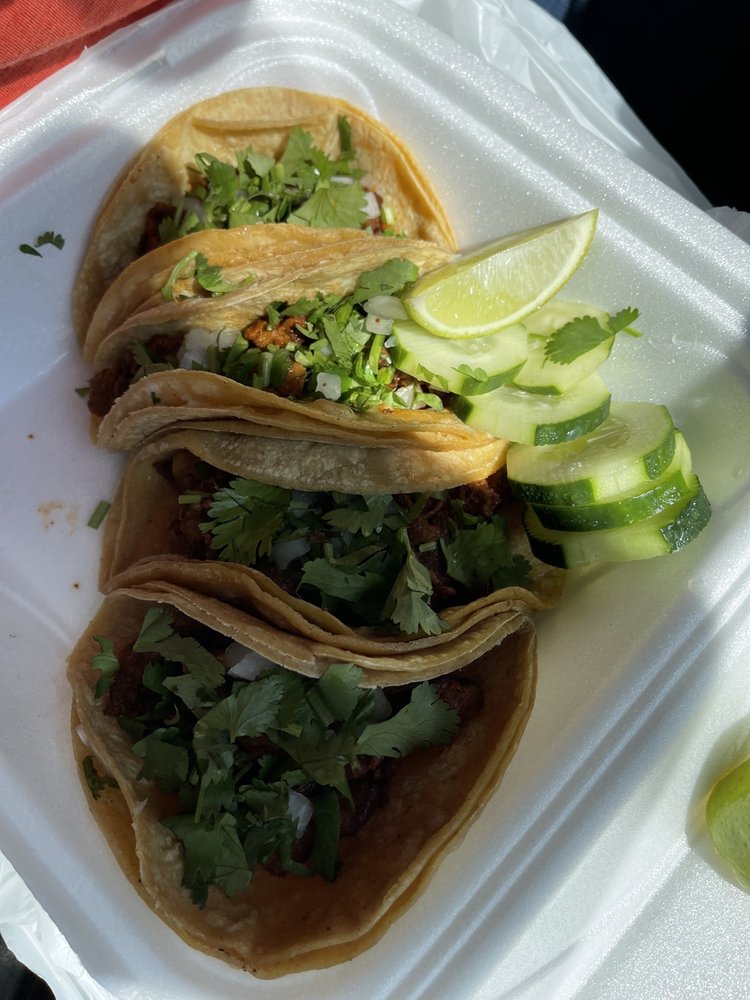 Food from Taqueria El Camioncito