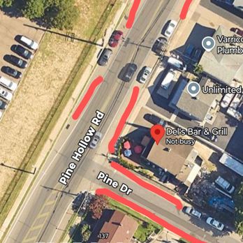 Del's Bar & Grill - Free Street Parking in red - Beer Bar Near Me - Oyster Bay, New York
