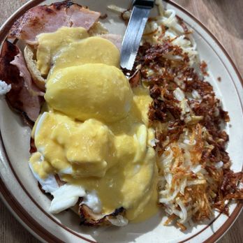 Jerry's Restaurants 42 - Eggs Benedict.. hashbrowns crispy - Diners Near Me - Safford, Arizona Jerry's Restaurants 42 - Eggs Benedict.. hashbrowns crispy - Diners Near Me - Safford, Arizona