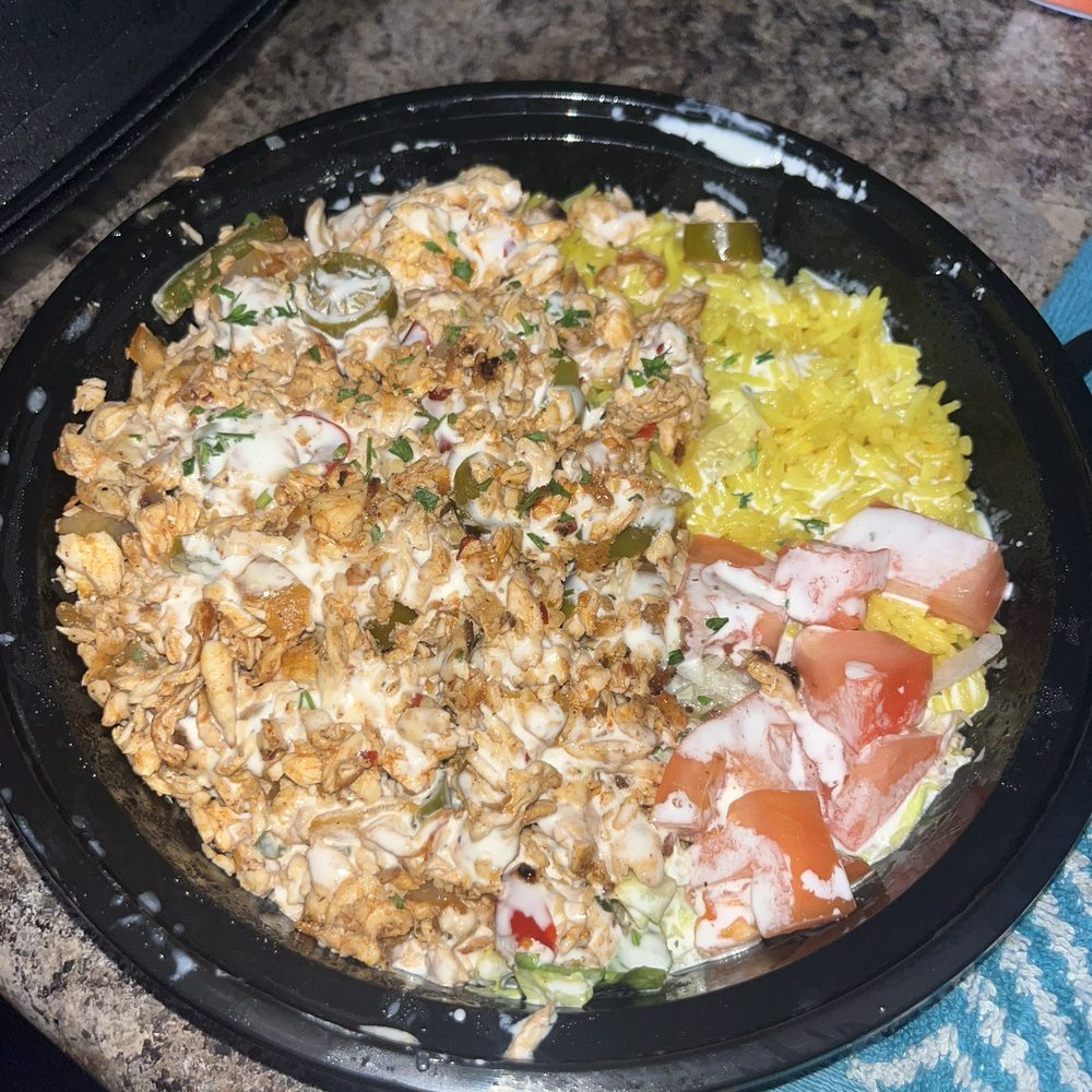 Big Moe's Kitchen - Chicken Sizzle Bowl - New American Near Me - Garden City, Michigan