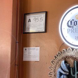 El Lago - Rating on the wall