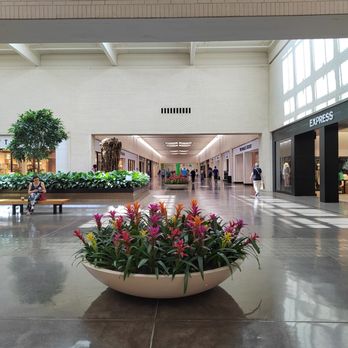 NorthPark Center - Inside - Shopping Centers Near Me - Dallas, Texas NorthPark Center - Inside - Shopping Centers Near Me - Dallas, Texas