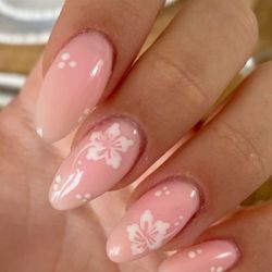 Urban Nails and Spa - The reference photos i showed