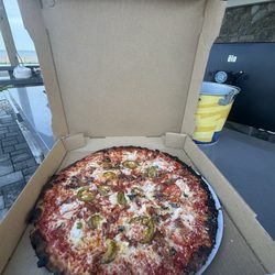 Riva - Shrimp fra diavolo pizza