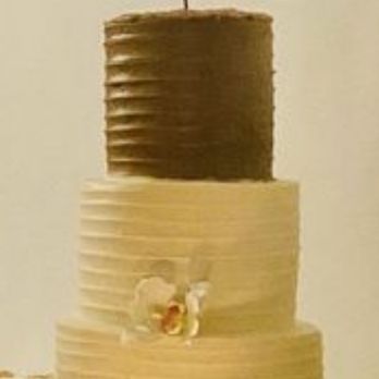 Fancy Cake Bakery - Fancy cakes bakery wedding cake - Desserts Near Me - Tustin, California