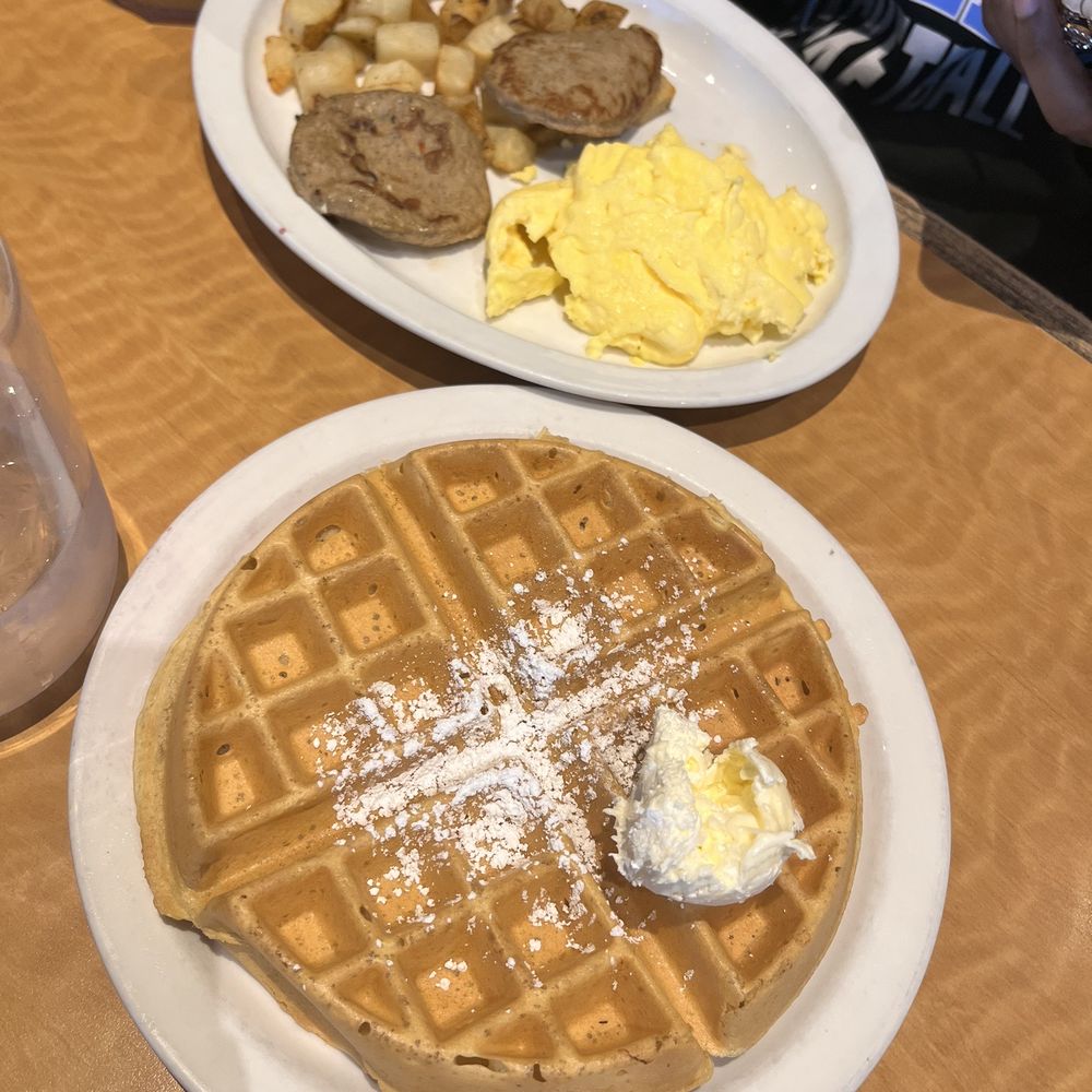 Le Peep - Breakfast & Brunch Near Me - Nashville, Tennessee Le Peep - Breakfast & Brunch Near Me - Nashville, Tennessee