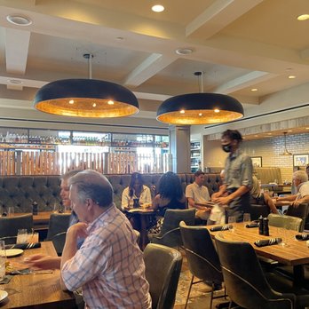 The Pinery - Inside - American Near Me - Orlando, Florida The Pinery - Inside - American Near Me - Orlando, Florida