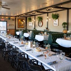 Santana & Mavericks Unique Crafted Foods - Reception area