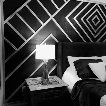 Oakmond Gold - Bedroom accent wall - Interior Design Near Me Oakmond Gold - Bedroom accent wall - Interior Design Near Me
